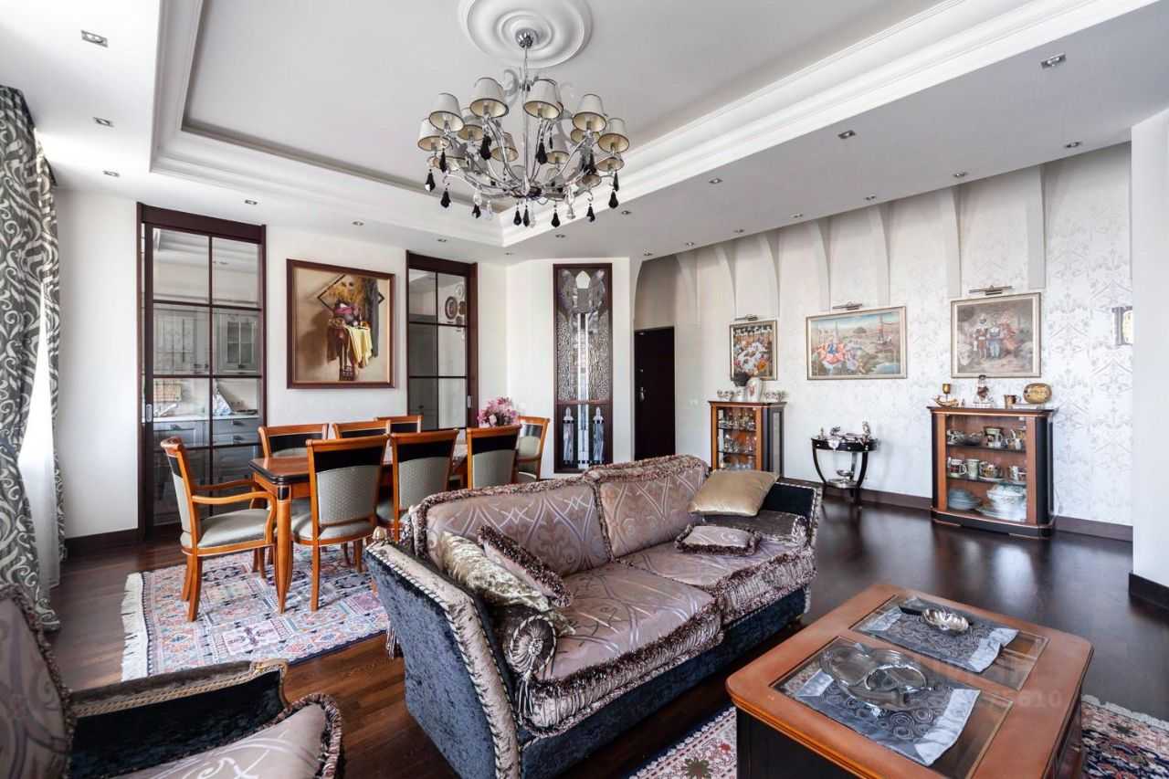 4-комнатная квартира, 140 м²