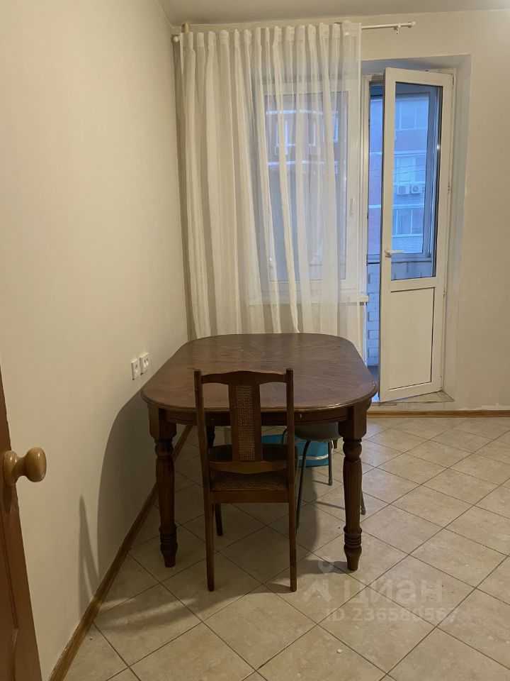 2-комнатная квартира, 67 м² — фотография 3