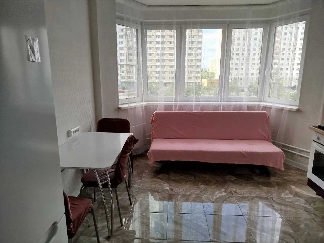 2-комнатная квартира, 64 м² — фотография 2