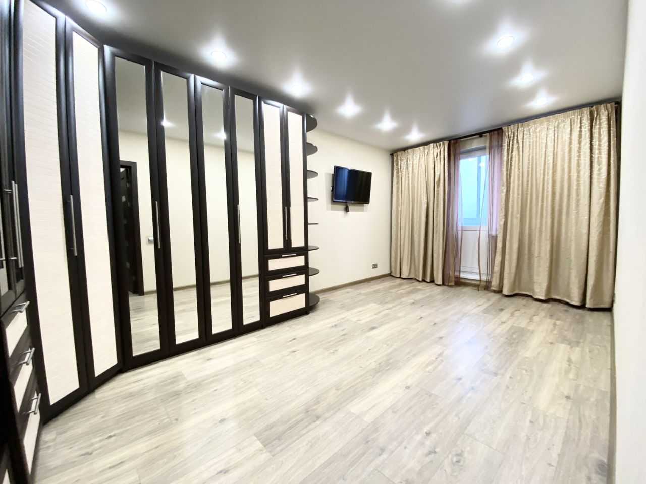 2-комнатная квартира, 52,7 м² — фотография 3