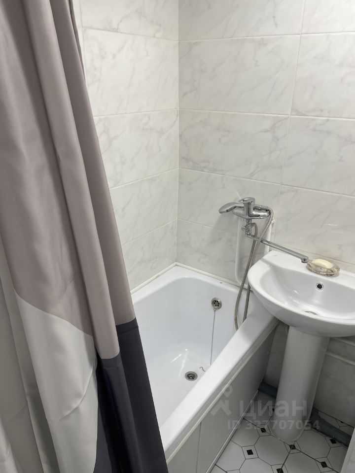 1-комнатная квартира, 35,6 м² — фотография 2