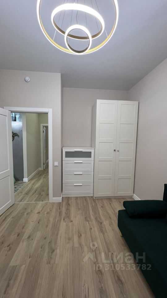 4-комнатная квартира, 76 м² — фотография 3