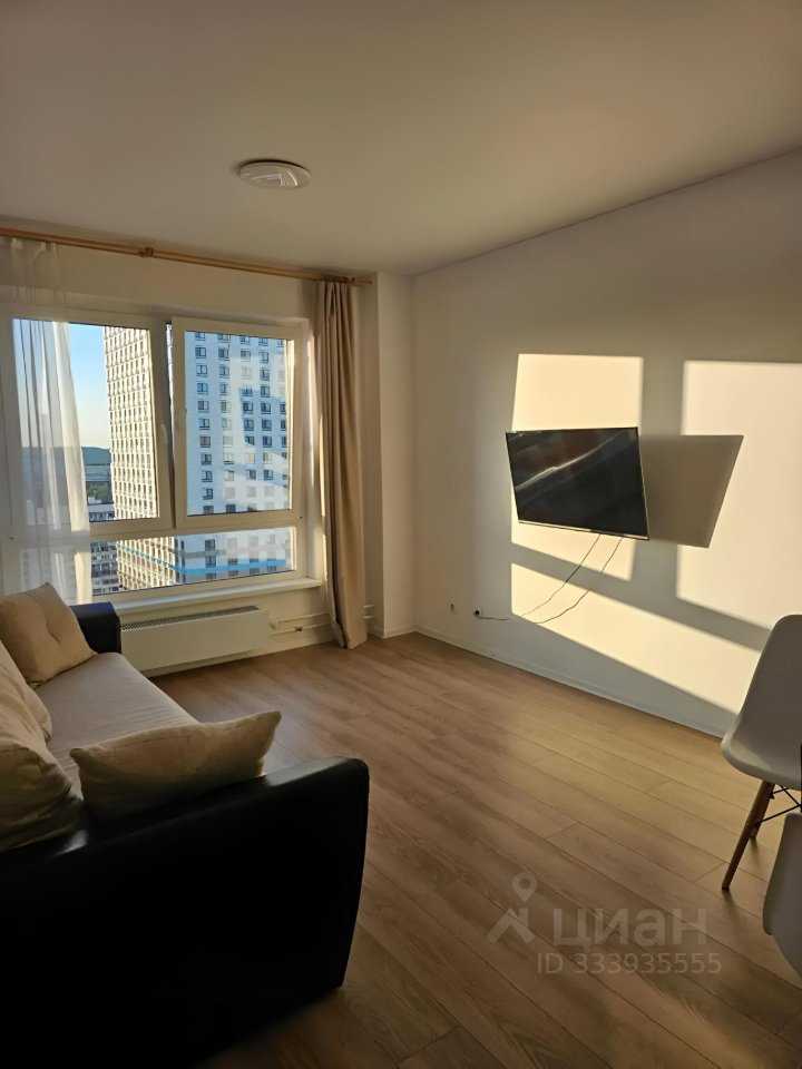 2-комнатная квартира, 72 м² — фотография 2