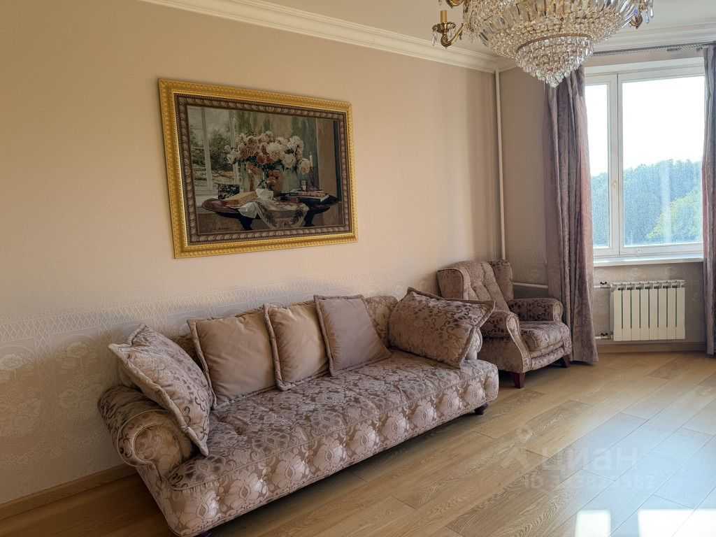 2-комнатная квартира, 99 м² — фотография 2