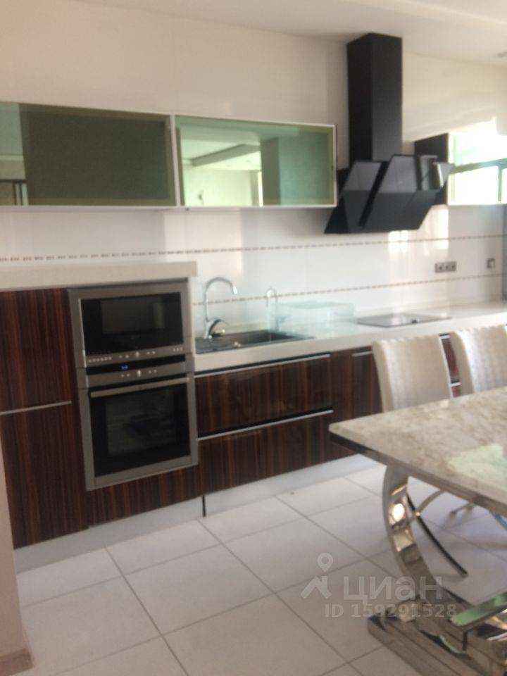 4-комнатная квартира, 140 м² — фотография 2