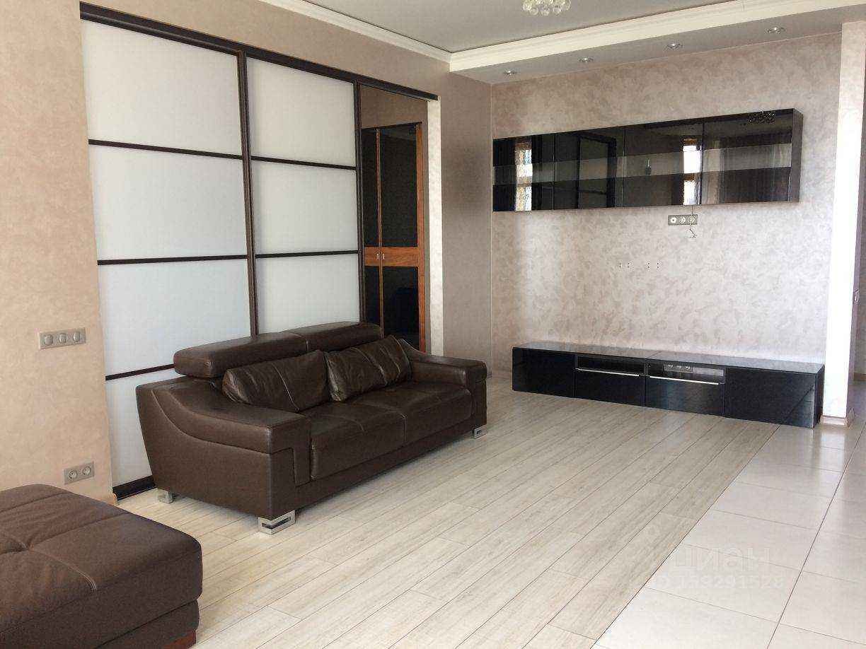 4-комнатная квартира, 140 м²