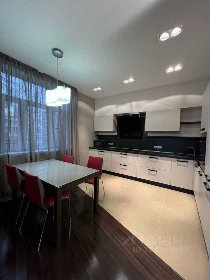 2-комнатная квартира, 97 м² — фотография 3
