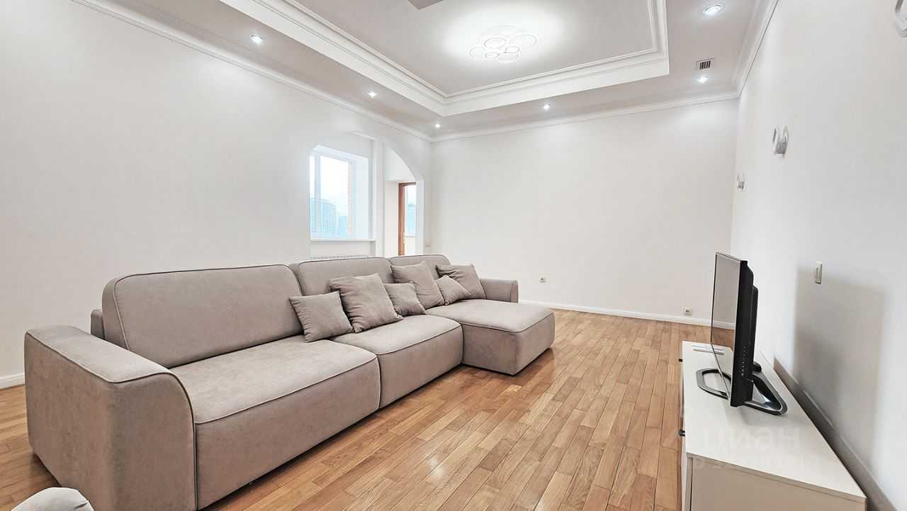 4-комнатная квартира, 160 м² — фотография 3