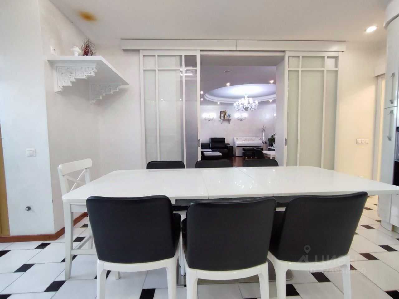 4-комнатная квартира, 151 м² — фотография 3