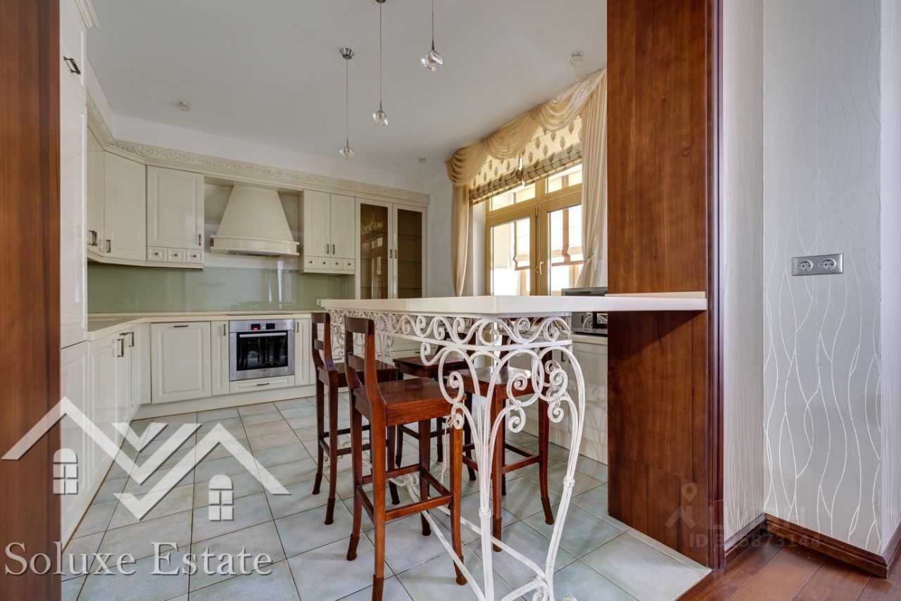 4-комнатная квартира, 150 м²
