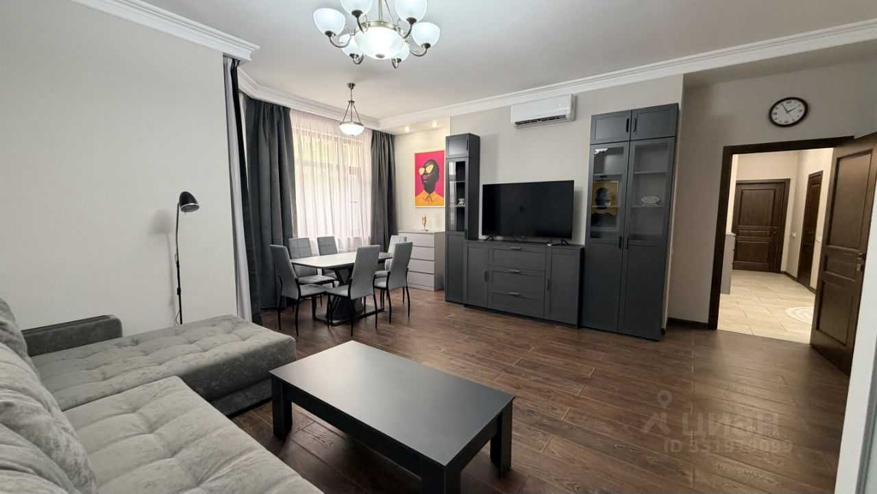 2-комнатная квартира, 102 м² — фотография 2
