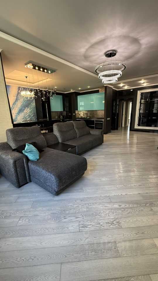 2-комнатная квартира, 108,8 м² — фотография 2