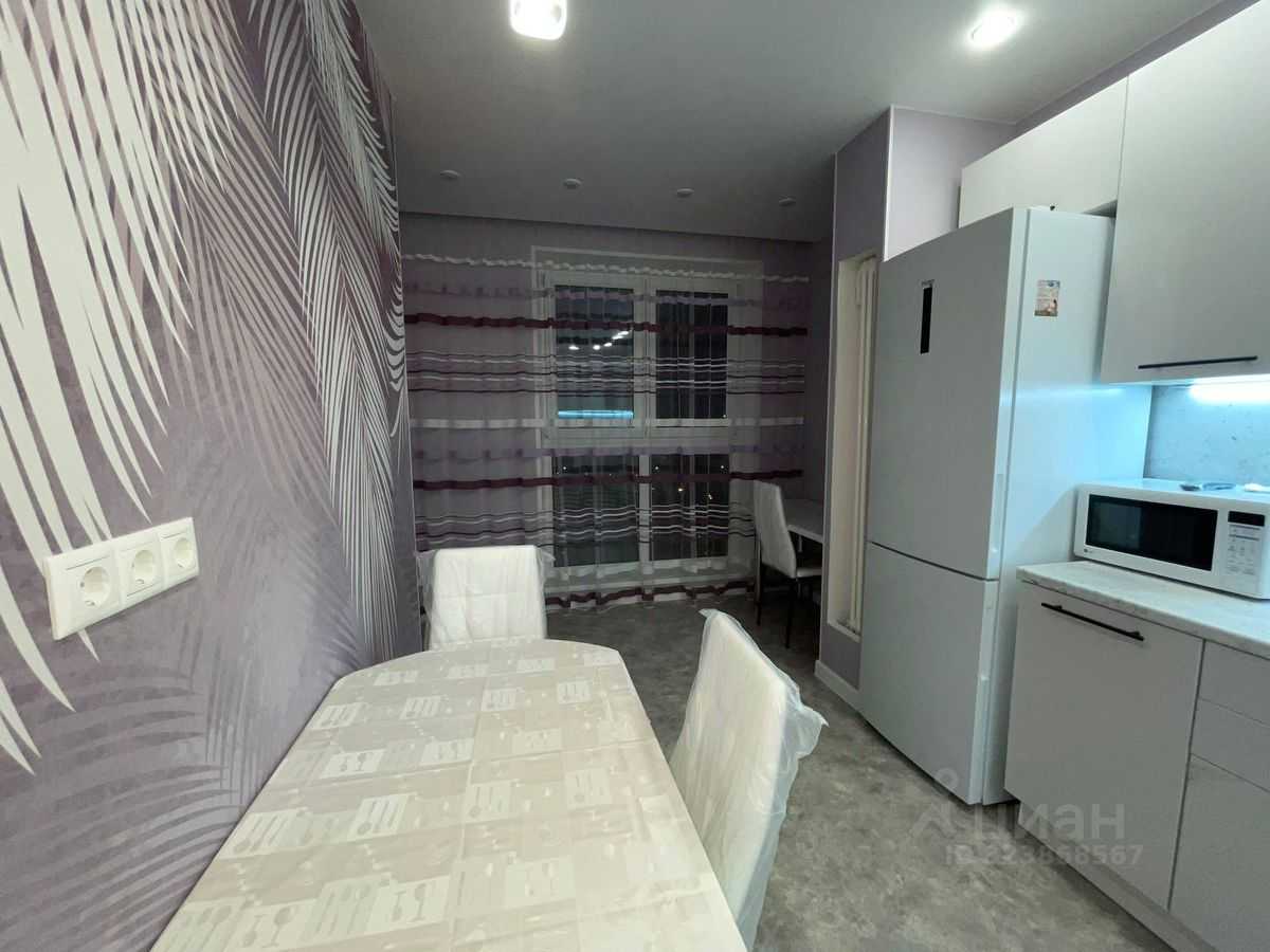3-комнатная квартира, 90 м² — фотография 3
