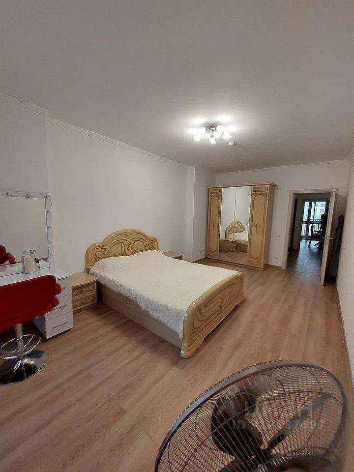 2-комнатная квартира, 79 м² — фотография 3