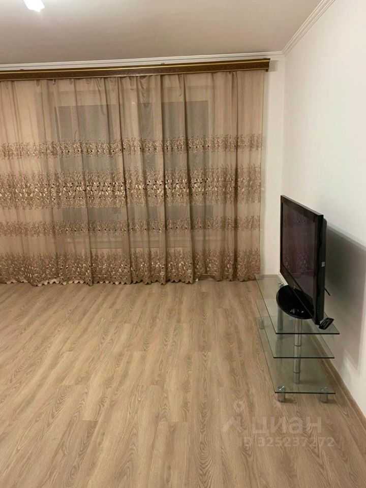 2-комнатная квартира, 70 м² — фотография 3
