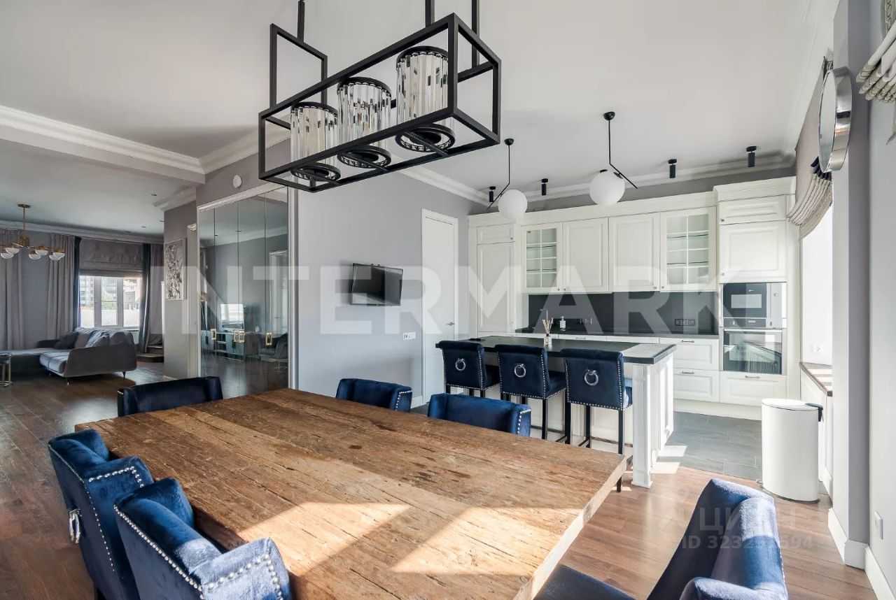 4-комнатная квартира, 202 м² — фотография 2