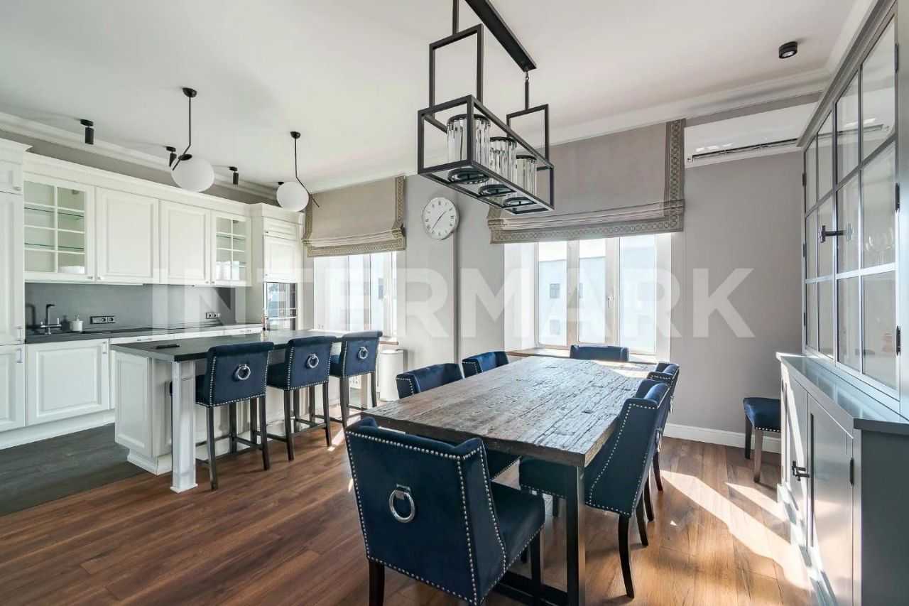 4-комнатная квартира, 202 м² — фотография 3