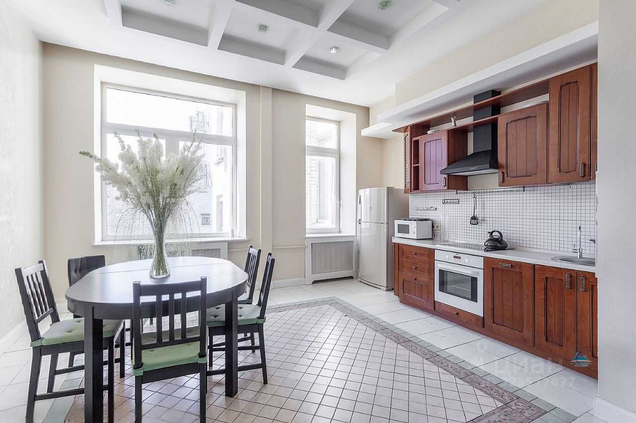 4-комнатная квартира, 130 м²