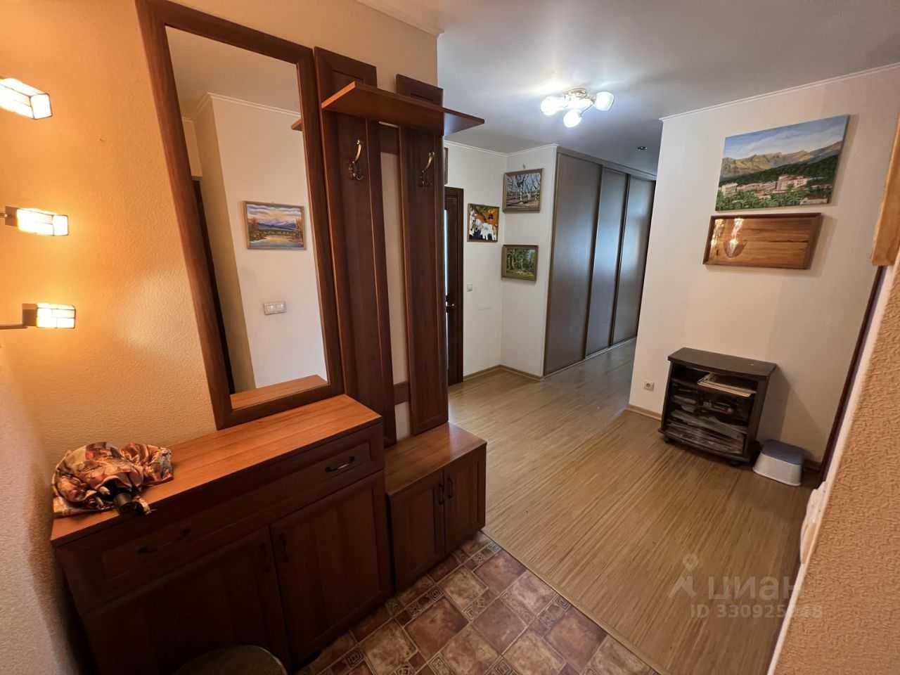 2-комнатная квартира, 82 м² — фотография 2
