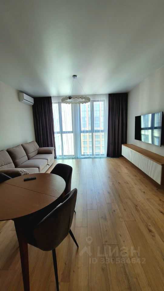 1-комнатная квартира, 61,3 м² — фотография 2