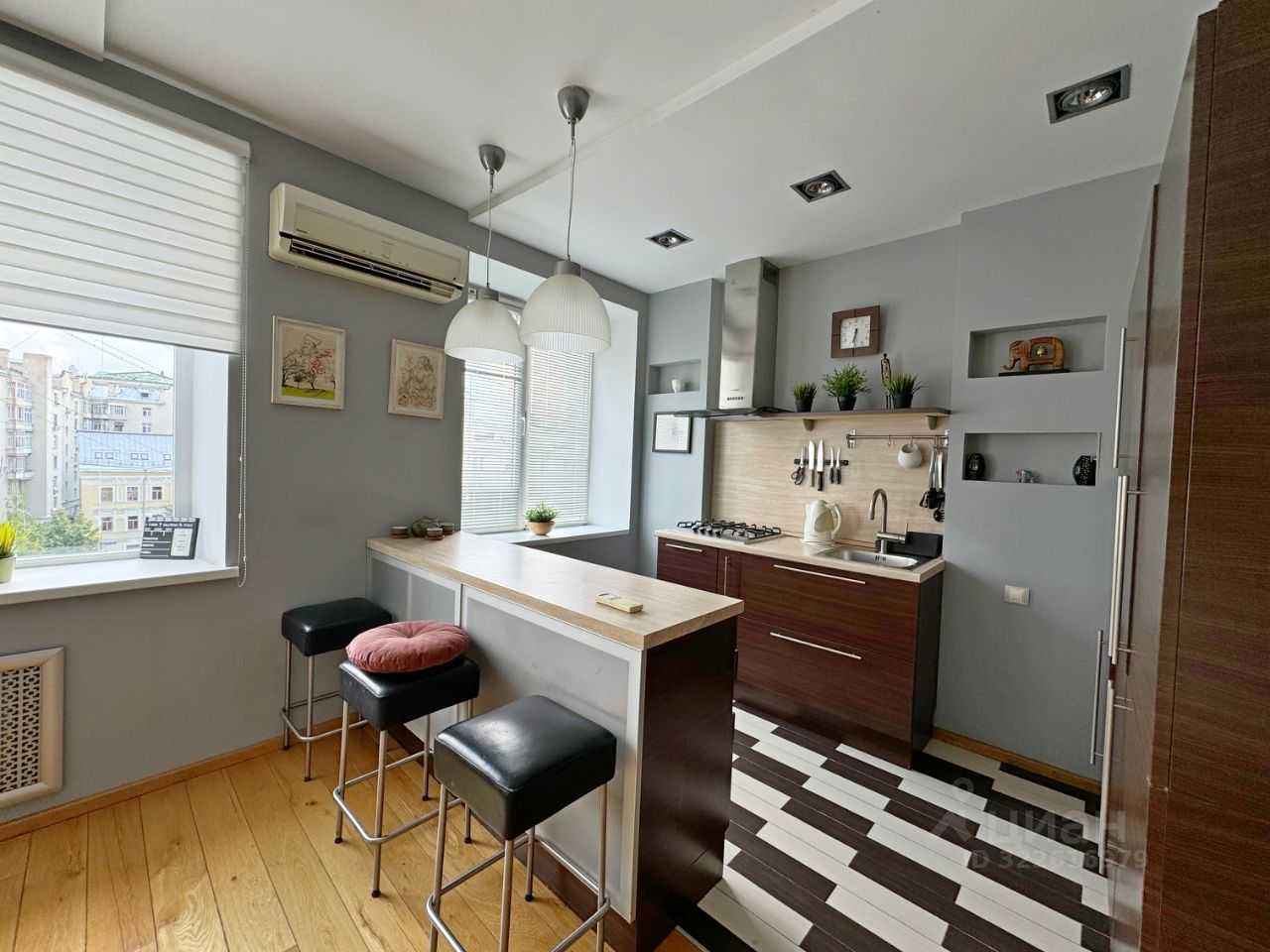 2-комнатная квартира, 55 м² — фотография 3