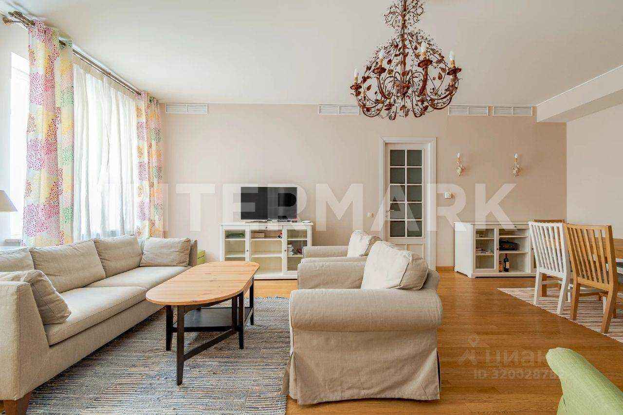4-комнатная квартира, 130 м² — фотография 3