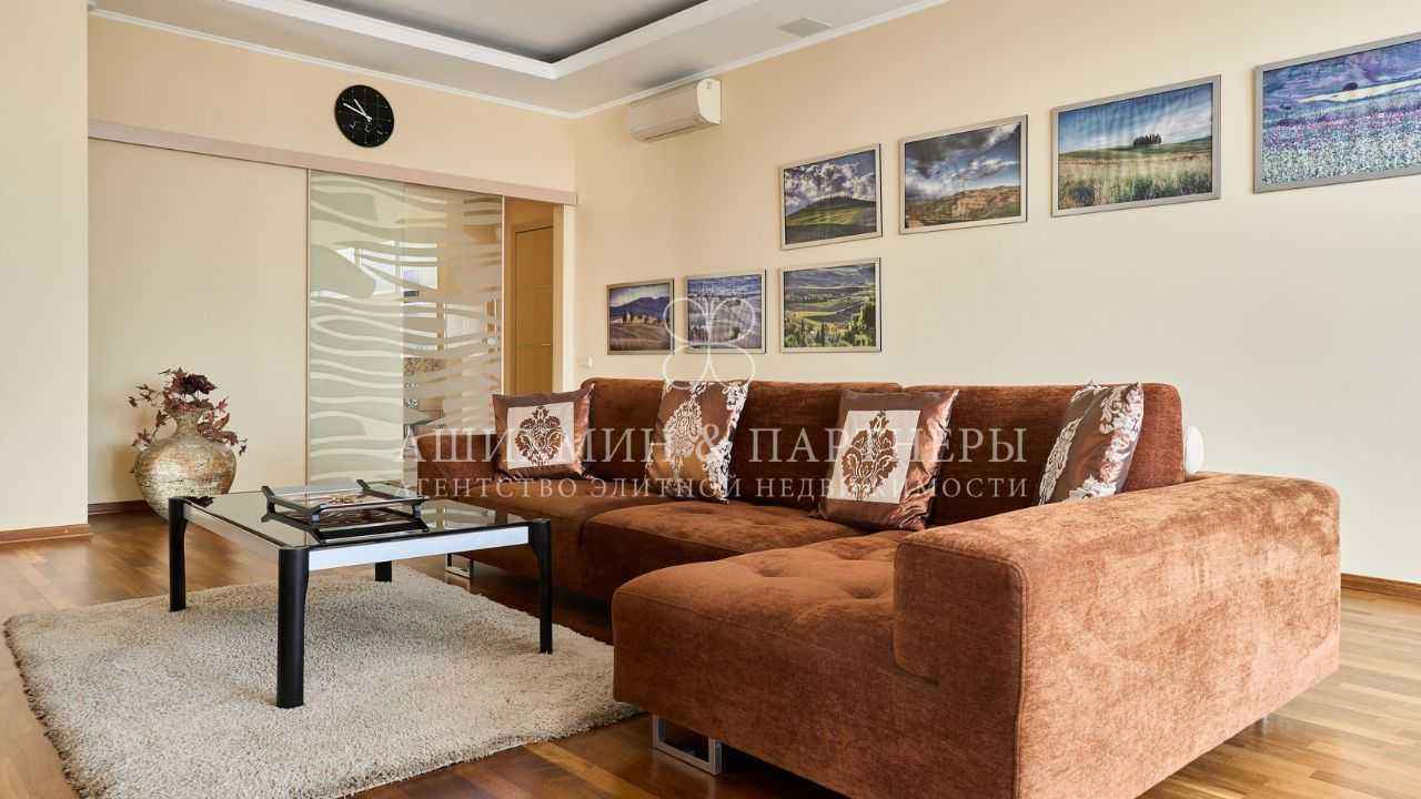 2-комнатная квартира, 143,7 м² — фотография 2