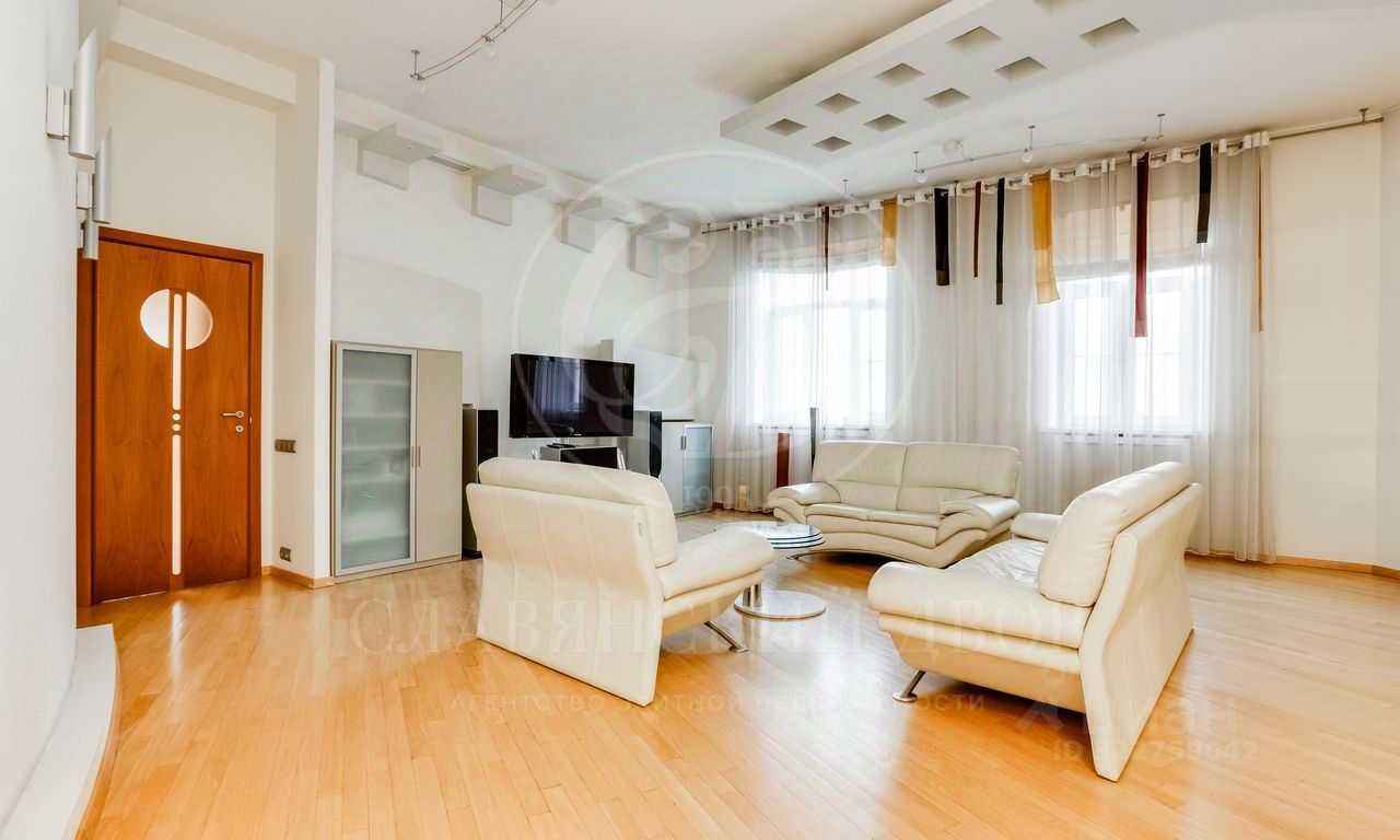 4-комнатная квартира, 180 м² — фотография 3