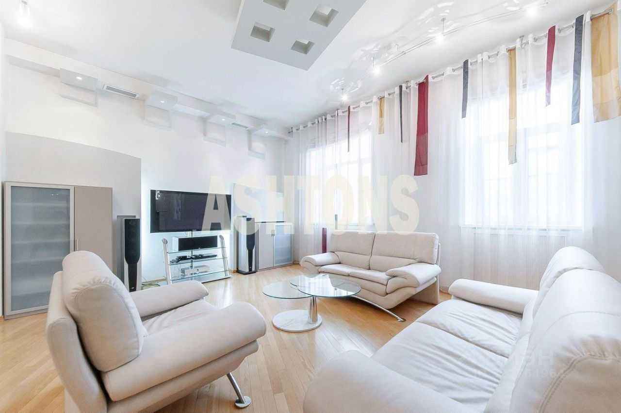 4-комнатная квартира, 140 м² — фотография 2