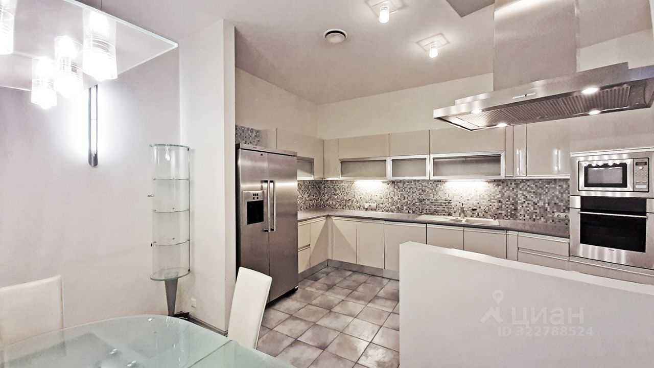 4-комнатная квартира, 180 м²
