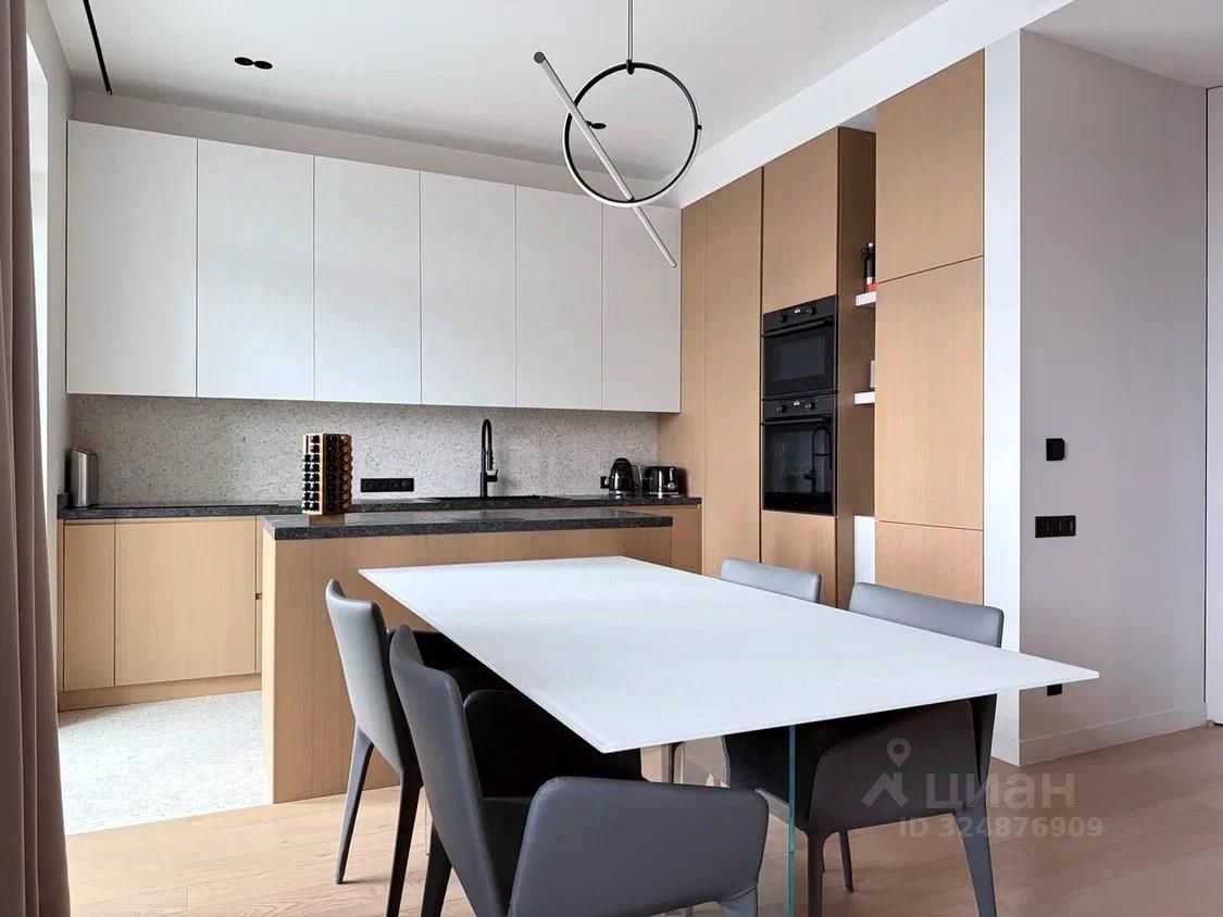 4-комнатная квартира, 112 м² — фотография 2