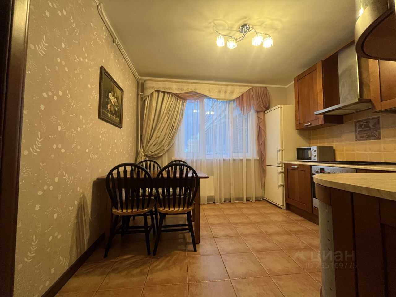 3-комнатная квартира, 85 м²
