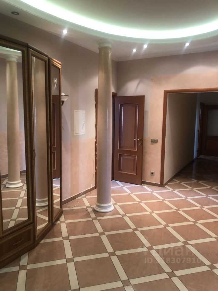 4-комнатная квартира, 198 м² — фотография 2