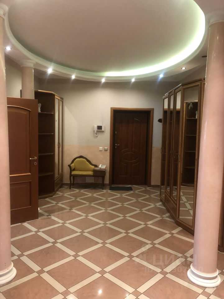 4-комнатная квартира, 198 м² — фотография 3
