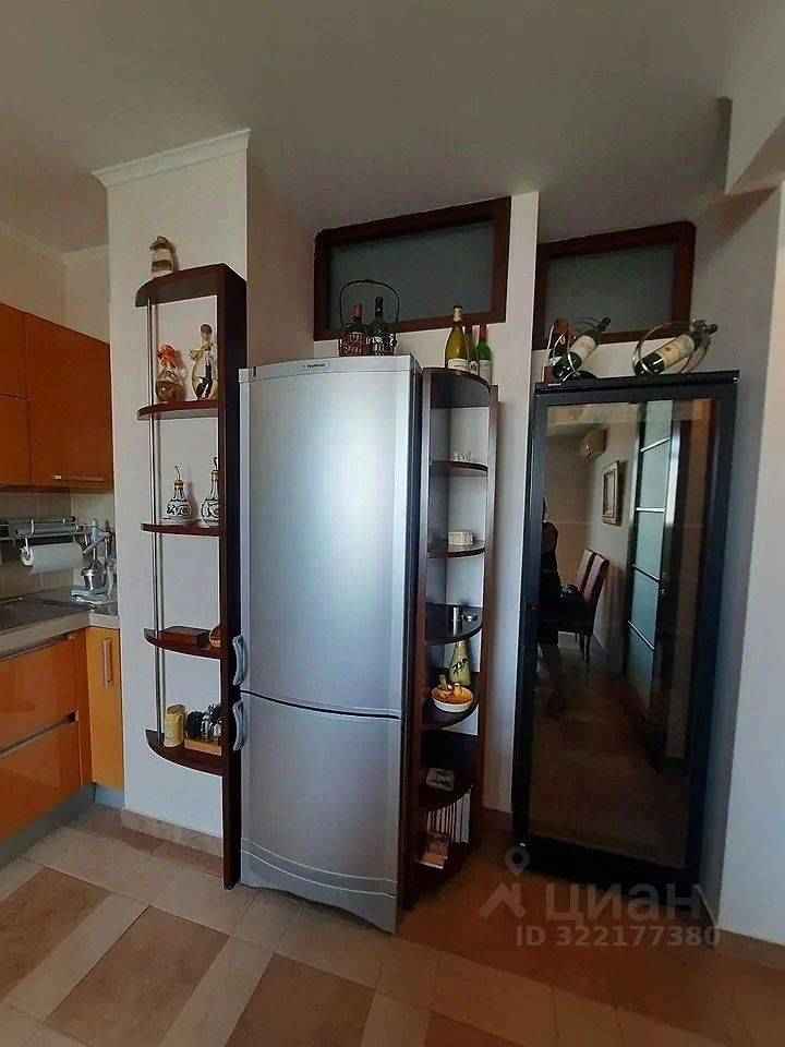 4-комнатная квартира, 130 м² — фотография 2