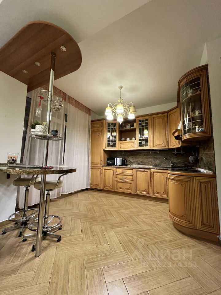 4-комнатная квартира, 120 м² — фотография 2