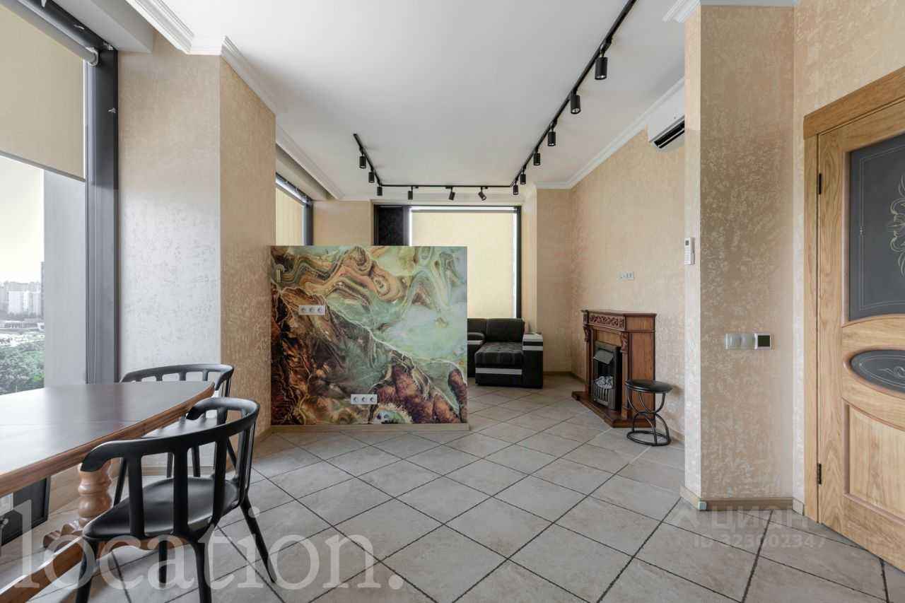 4-комнатная квартира, 108 м² — фотография 3