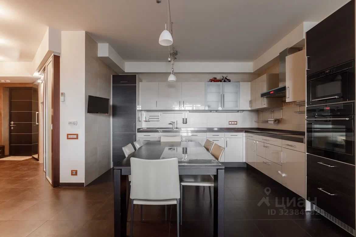 3-комнатная квартира, 120 м² — фотография 2
