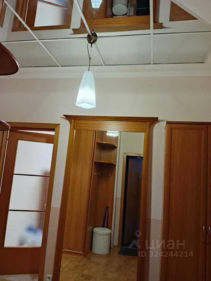 2-комнатная квартира, 70 м² — фотография 2