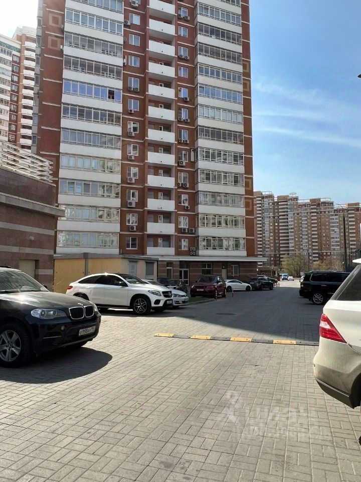 1-комнатная квартира, 56 м² — фотография 3