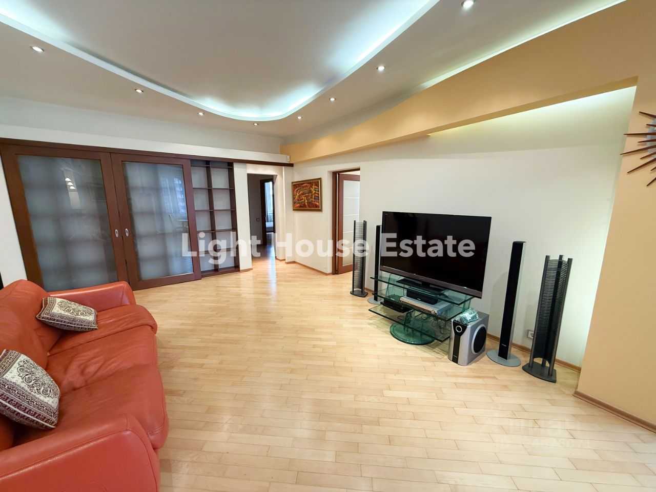 4-комнатная квартира, 126 м² — фотография 3