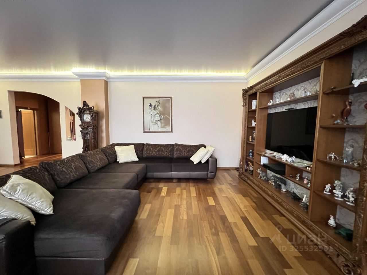 4-комнатная квартира, 198 м²