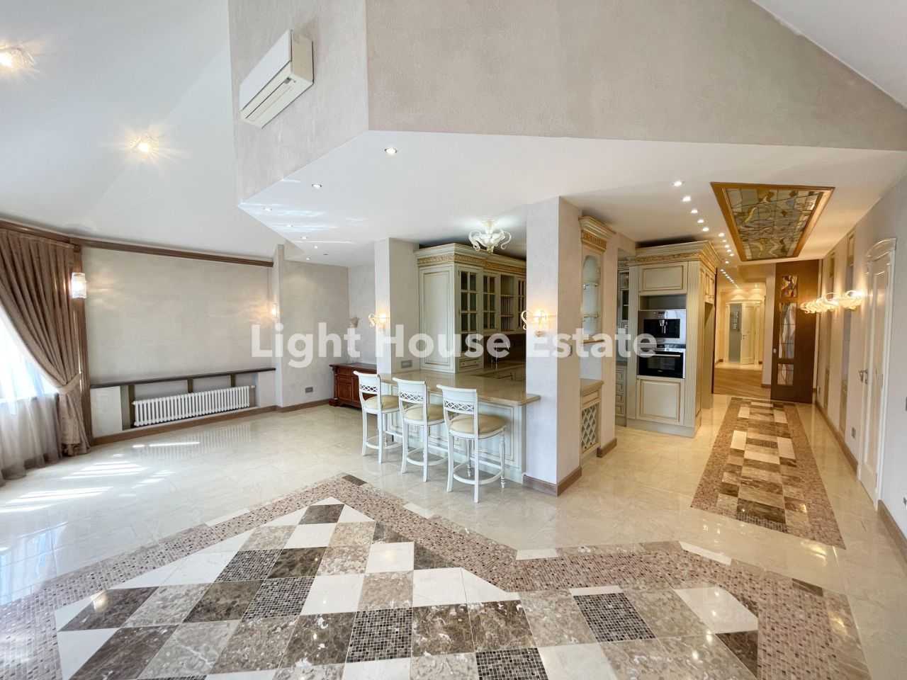 4-комнатная квартира, 134 м² — фотография 2