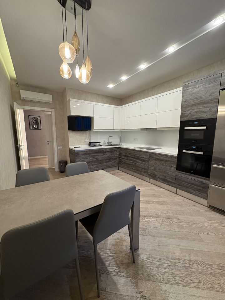 4-комнатная квартира, 130 м² — фотография 2