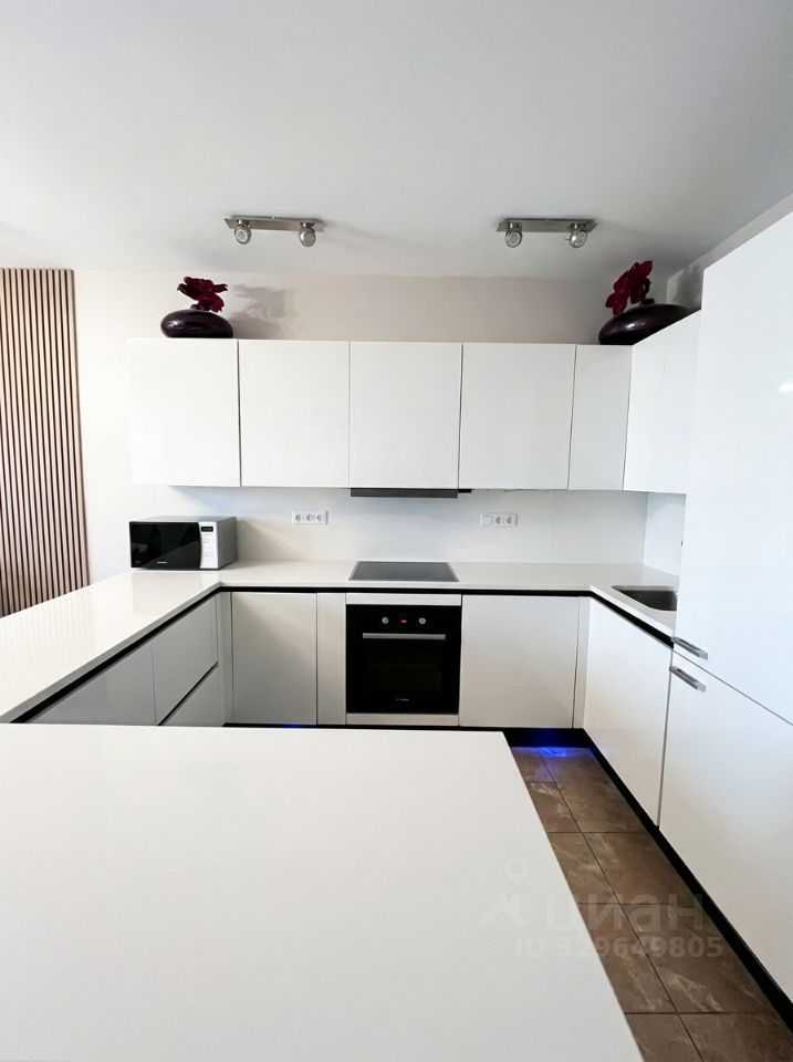 4-комнатная квартира, 145 м² — фотография 3