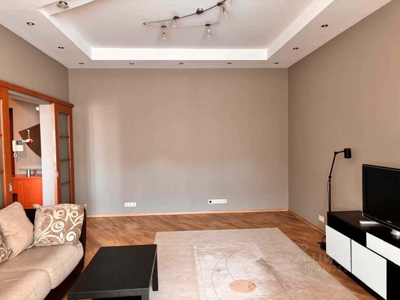2-комнатная квартира, 70 м² — фотография 2