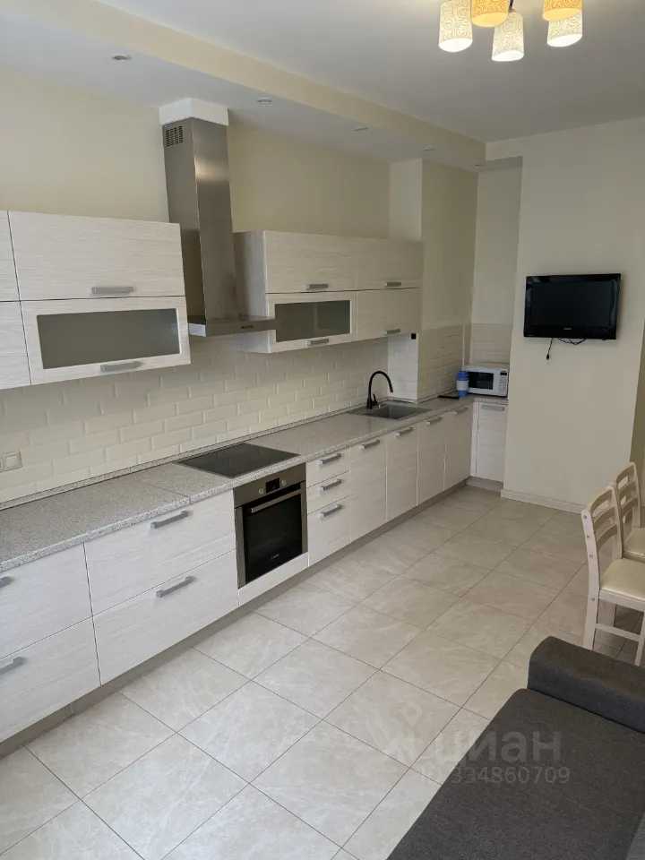 2-комнатная квартира, 80 м² — фотография 2