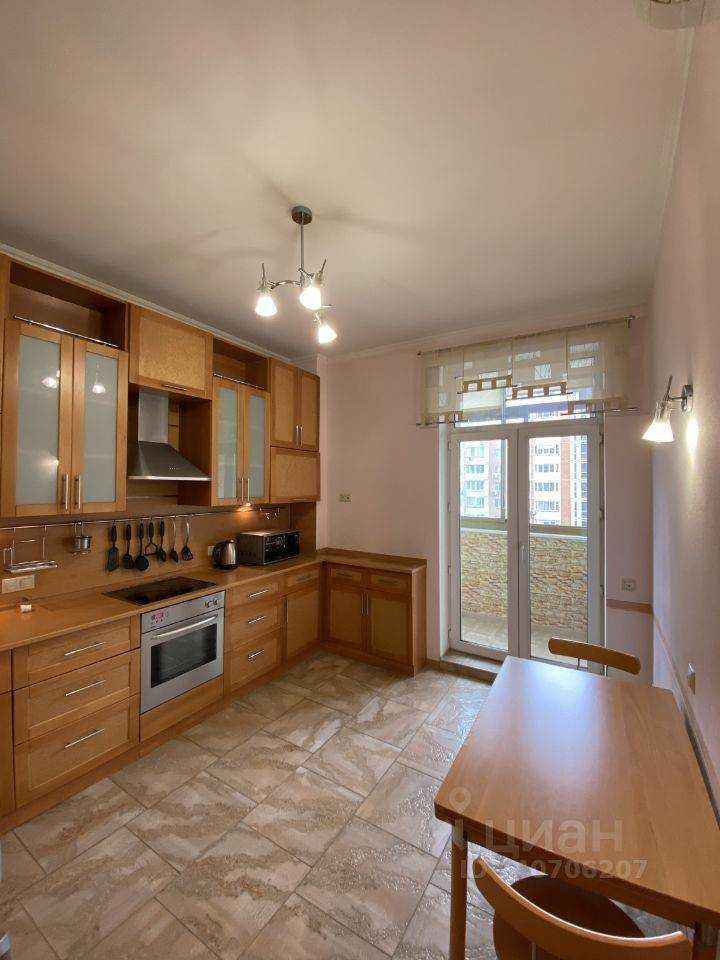 1-комнатная квартира, 53 м²