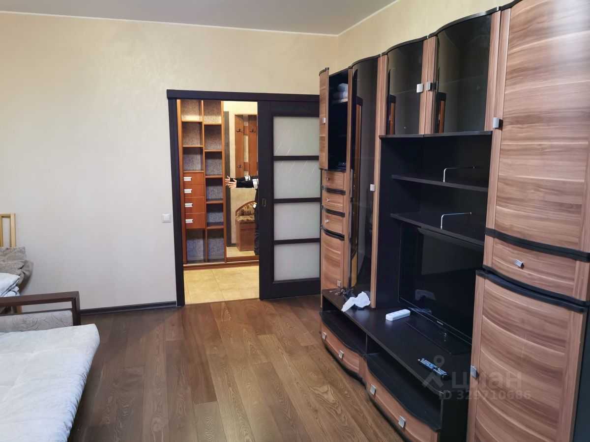 1-комнатная квартира, 42 м² — фотография 2