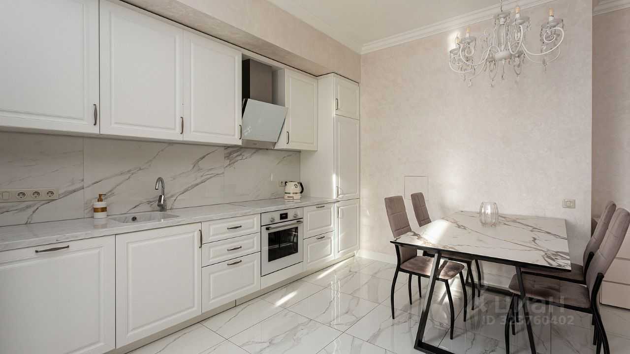 2-комнатная квартира, 80 м² — фотография 3